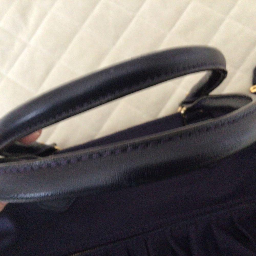Excellent Condition MZ Wallace Small Belle in Boysenberry (dark purple) - Picture 6 of 8